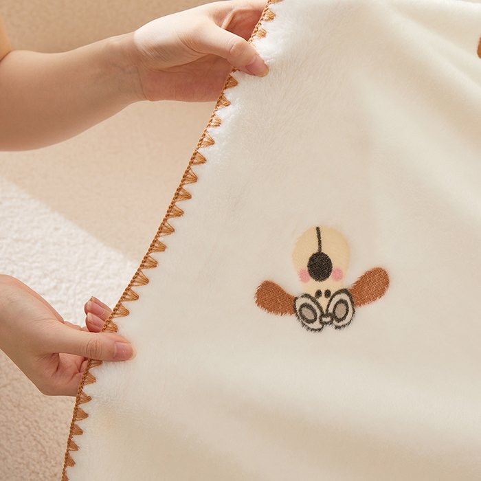 91家纺网 家纺一手货源 找家纺 楼兰公主 2025秋冬新款云朵绒披肩毯毛毯毯子多功能盖毯 大耳狗