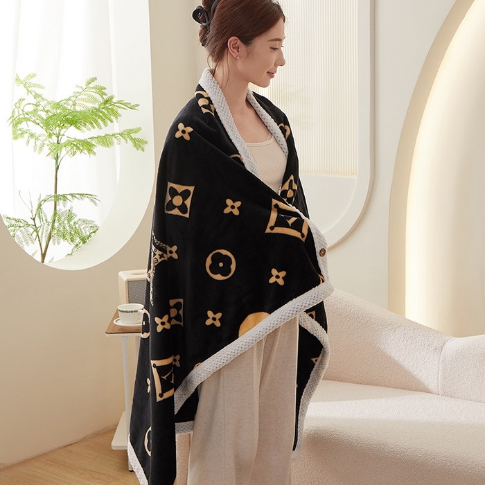 91家纺网 家纺一手货源 找家纺 楼兰公主 2025秋冬新款潮牌披肩毯毛毯毯子多功能盖毯 L熊