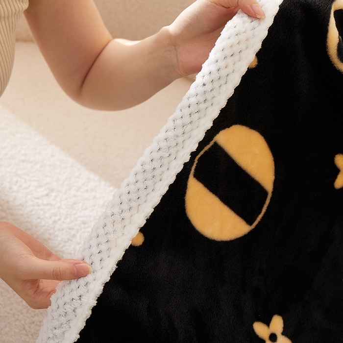 91家纺网 家纺一手货源 找家纺 楼兰公主 2025秋冬新款潮牌披肩毯毛毯毯子多功能盖毯 L熊