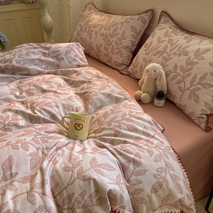 91家纺网 家纺一手货源 找家纺 如一 2025新款加厚全棉磨毛三角针四件套 叶语-粉