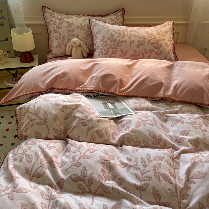 91家纺网 家纺一手货源 找家纺 如一 2025新款加厚全棉磨毛三角针四件套 叶语-粉