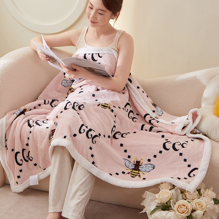 91家纺网 家纺一手货源 找家纺 楼兰公主 2025秋冬新款潮牌披肩毯毛毯毯子多功能盖毯 古里