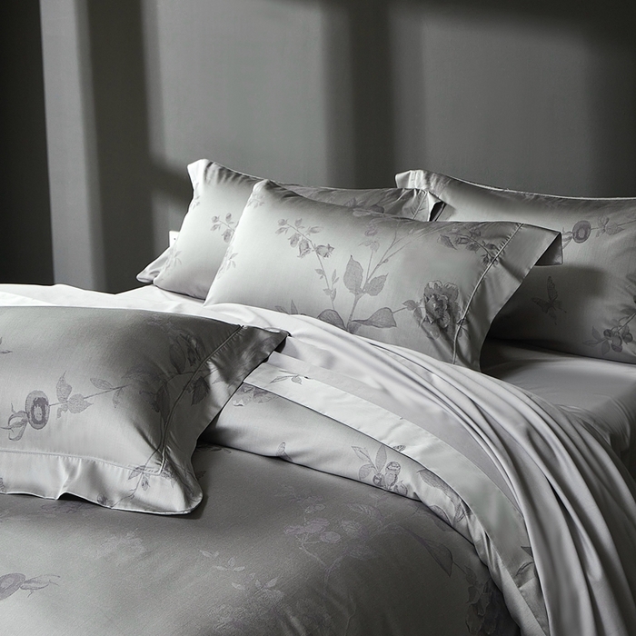 91家纺网 家纺一手货源 找家纺 时亿家居 2025新款100支天丝棉色织提花四件套 花海涧 灰