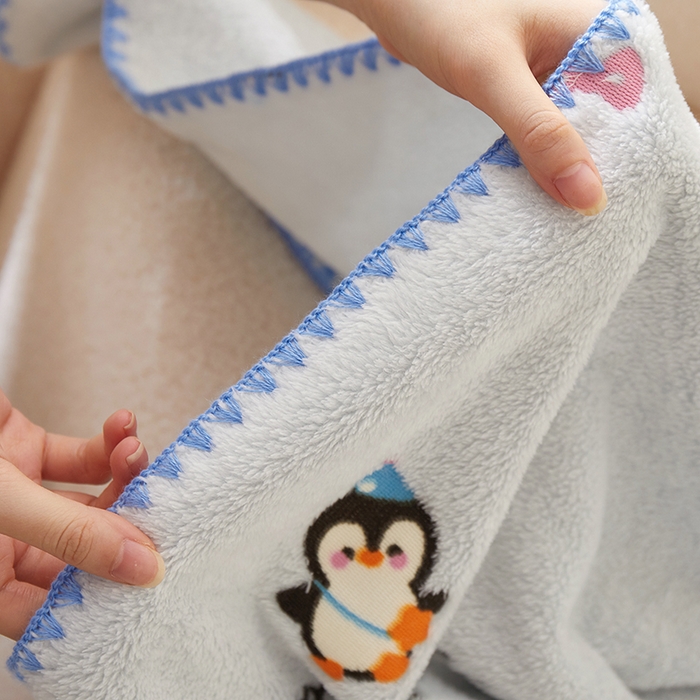 91家纺网 家纺一手货源 找家纺 楼兰公主 2025秋冬新款云朵绒披肩毯毛毯毯子多功能盖毯 小企鹅