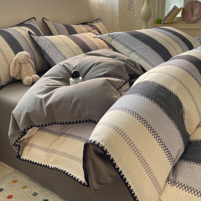 91家纺网 家纺一手货源 找家纺 如一 2025新款加厚全棉磨毛三角针四件套 韵律-灰