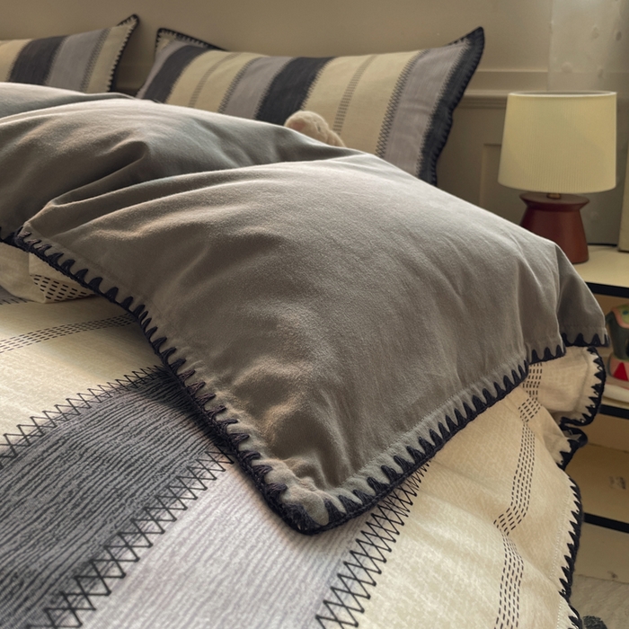 91家纺网 家纺一手货源 找家纺 如一 2025新款加厚全棉磨毛三角针四件套 韵律-灰