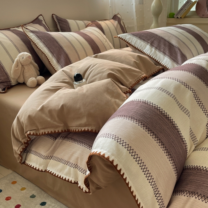 91家纺网 家纺一手货源 找家纺 如一 2025新款加厚全棉磨毛三角针四件套 韵律-咖