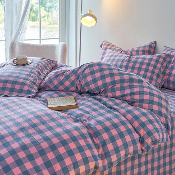 91家纺网 家纺一手货源 找家纺 贝尔 PELLHOME 全棉纽扣色织水洗棉格子四件套（可抖音代发） 梦幻-粉