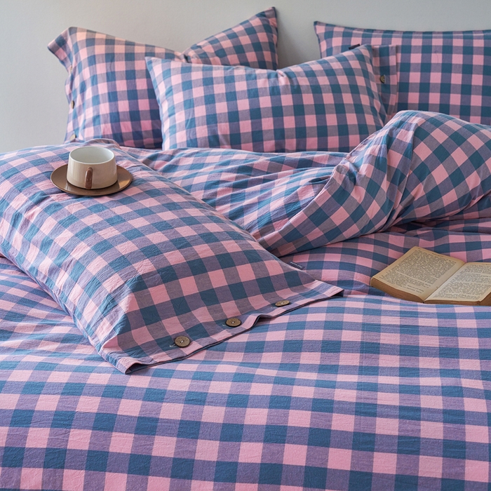 91家纺网 家纺一手货源 找家纺 贝尔 PELLHOME 全棉纽扣色织水洗棉格子四件套（可抖音代发） 梦幻-粉