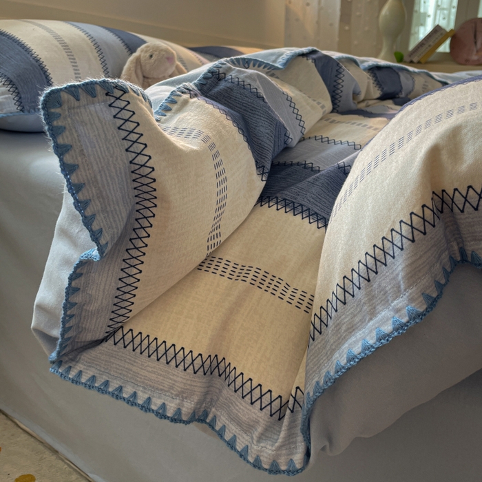 91家纺网 家纺一手货源 找家纺 如一 2025新款加厚全棉磨毛三角针四件套 韵律-蓝