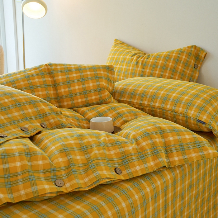 91家纺网 家纺一手货源 找家纺 贝尔 PELLHOME 全棉纽扣色织水洗棉格子四件套（可抖音代发） 梦田-黄