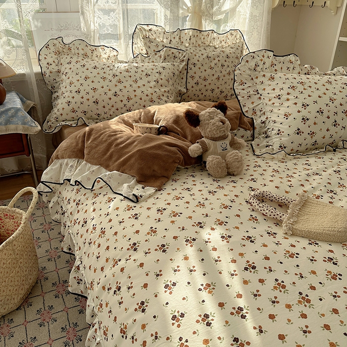 91家纺网 家纺一手货源 找家纺 （总）桃子家居 2025新款A类纯棉数码印花法式碎花棉加绒韩版花边碎花加厚牛奶绒四件套