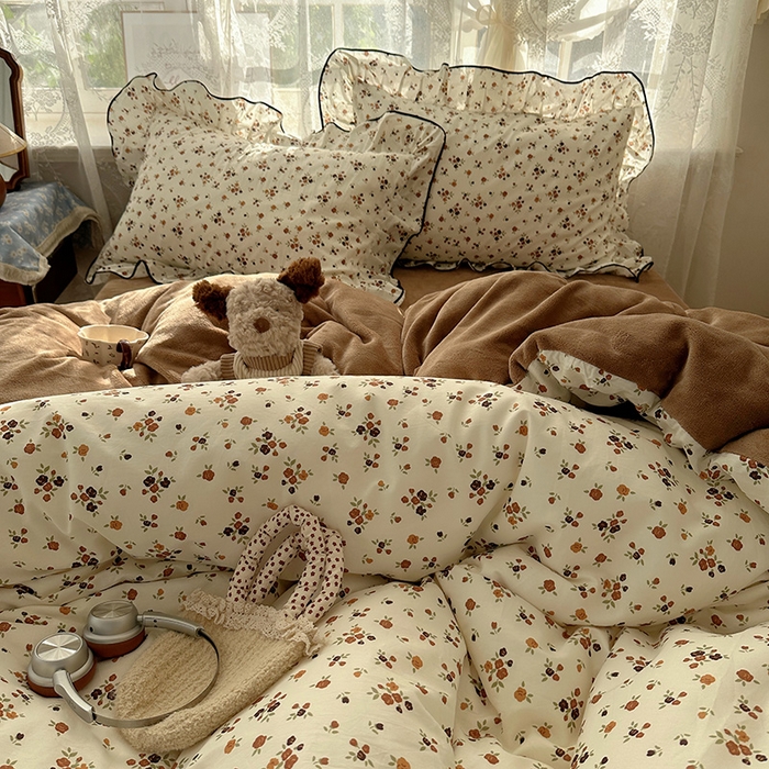 91家纺网 家纺一手货源 找家纺 （总）桃子家居 2025新款A类纯棉数码印花法式碎花棉加绒韩版花边碎花加厚牛奶绒四件套