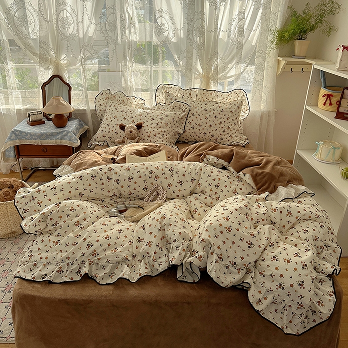 91家纺网 家纺一手货源 找家纺 （总）桃子家居 2025新款A类纯棉数码印花法式碎花棉加绒韩版花边碎花加厚牛奶绒四件套