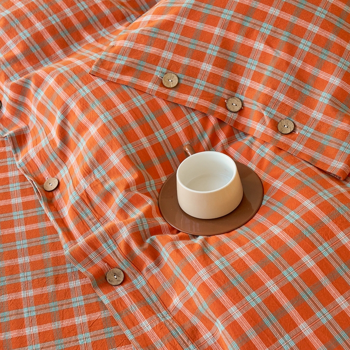 91家纺网 家纺一手货源 找家纺 贝尔 PELLHOME 全棉纽扣色织水洗棉格子四件套（可抖音代发） 梦田-桔