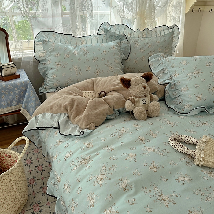 91家纺网 家纺一手货源 找家纺 桃子家居 2025新款A类纯棉数码印花法式碎花棉加绒韩版花边碎花加厚牛奶绒四件套 棉加绒-花边芳华