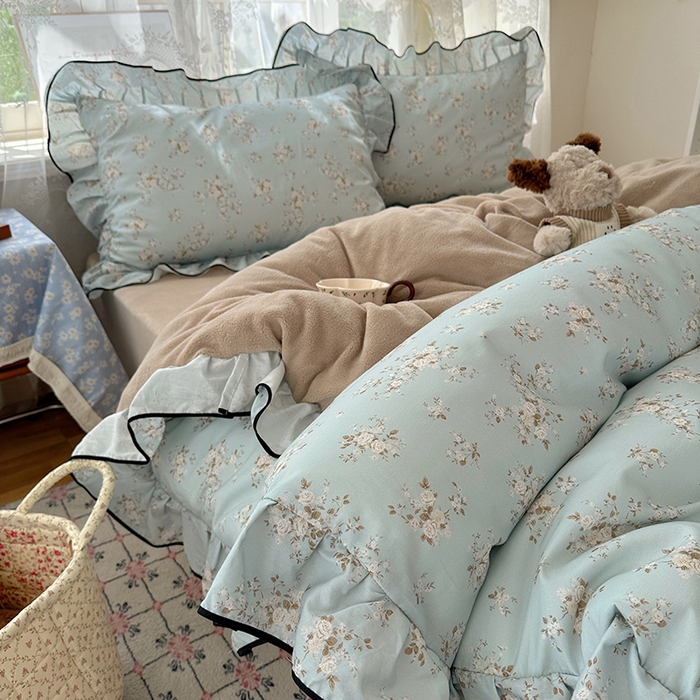 91家纺网 家纺一手货源 找家纺 桃子家居 2025新款A类纯棉数码印花法式碎花棉加绒韩版花边碎花加厚牛奶绒四件套 棉加绒-花边芳华