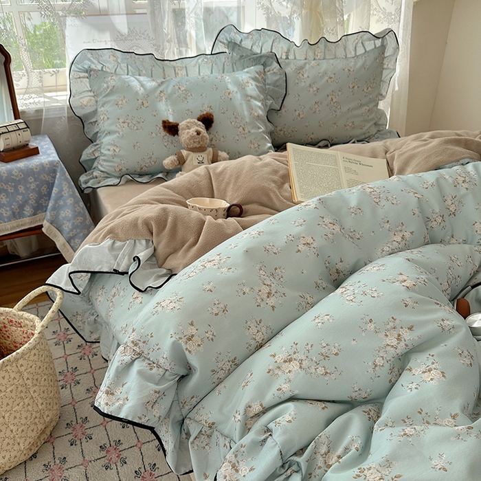 91家纺网 家纺一手货源 找家纺 桃子家居 2025新款A类纯棉数码印花法式碎花棉加绒韩版花边碎花加厚牛奶绒四件套 棉加绒-花边芳华