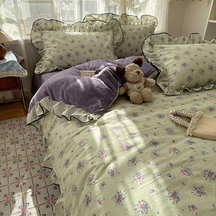 91家纺网 家纺一手货源 找家纺 桃子家居 2025新款A类纯棉数码印花法式碎花棉加绒韩版花边碎花加厚牛奶绒四件套 棉加绒-花边浮影