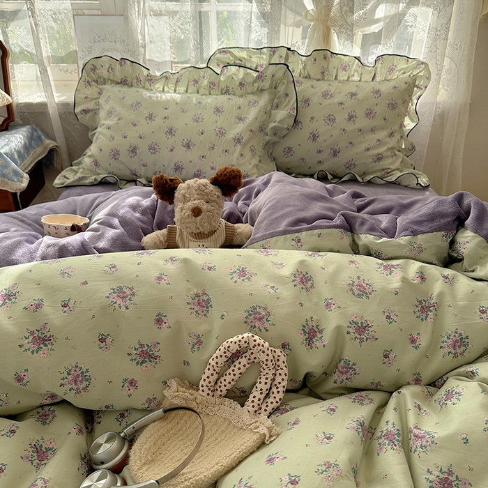 91家纺网 家纺一手货源 找家纺 桃子家居 2025新款A类纯棉数码印花法式碎花棉加绒韩版花边碎花加厚牛奶绒四件套 棉加绒-花边浮影