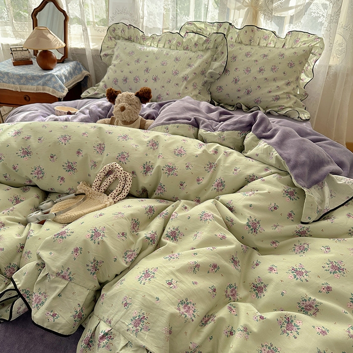 91家纺网 家纺一手货源 找家纺 桃子家居 2025新款A类纯棉数码印花法式碎花棉加绒韩版花边碎花加厚牛奶绒四件套 棉加绒-花边浮影