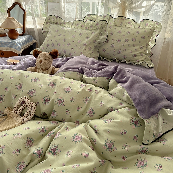 91家纺网 家纺一手货源 找家纺 桃子家居 2025新款A类纯棉数码印花法式碎花棉加绒韩版花边碎花加厚牛奶绒四件套 棉加绒-花边浮影