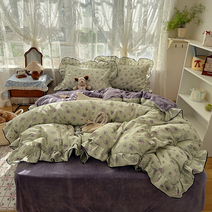 91家纺网 家纺一手货源 找家纺 桃子家居 2025新款A类纯棉数码印花法式碎花棉加绒韩版花边碎花加厚牛奶绒四件套 棉加绒-花边浮影