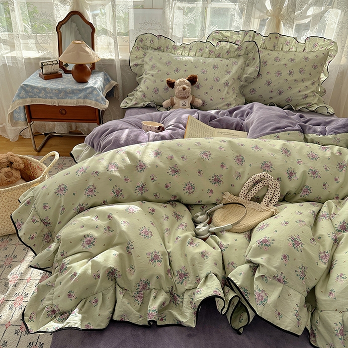 91家纺网 家纺一手货源 找家纺 桃子家居 2025新款A类纯棉数码印花法式碎花棉加绒韩版花边碎花加厚牛奶绒四件套 棉加绒-花边浮影