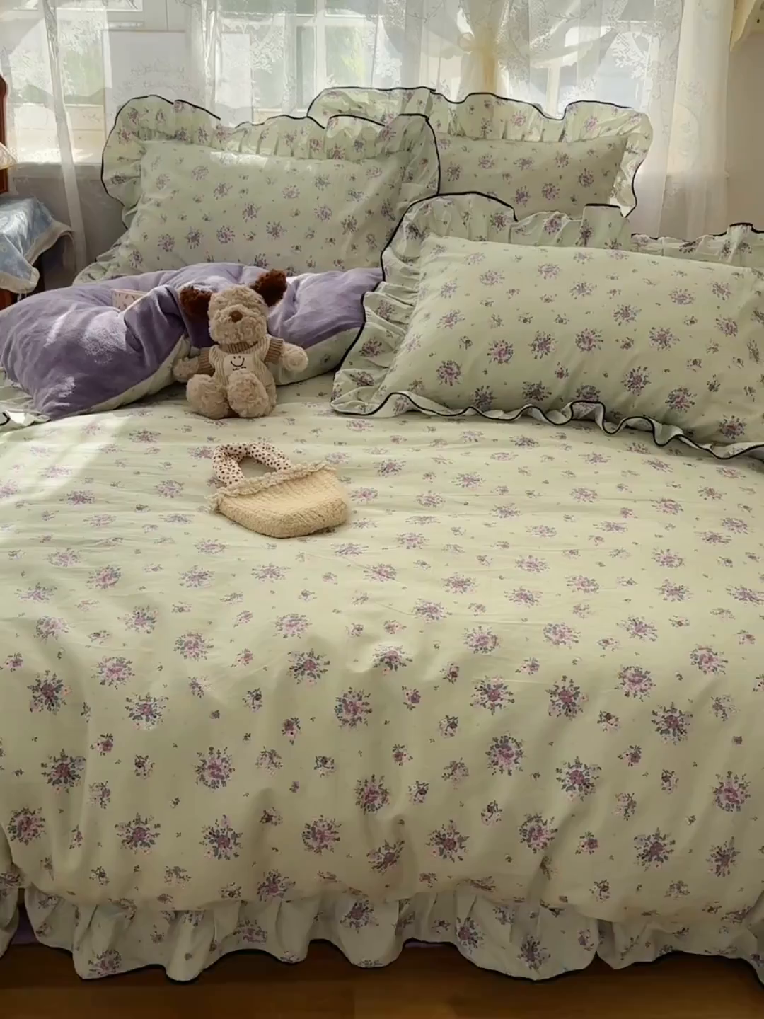 91家纺网 家纺一手货源 找家纺 桃子家居 2025新款A类纯棉数码印花法式碎花棉加绒韩版花边碎花加厚牛奶绒四件套 棉加绒-花边浮影