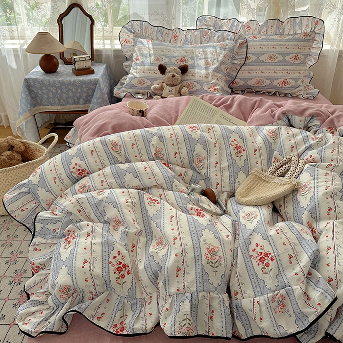 91家纺网 家纺一手货源 找家纺 桃子家居 2025新款A类纯棉数码印花法式碎花棉加绒韩版花边碎花加厚牛奶绒四件套 棉加绒-花边花城秘境