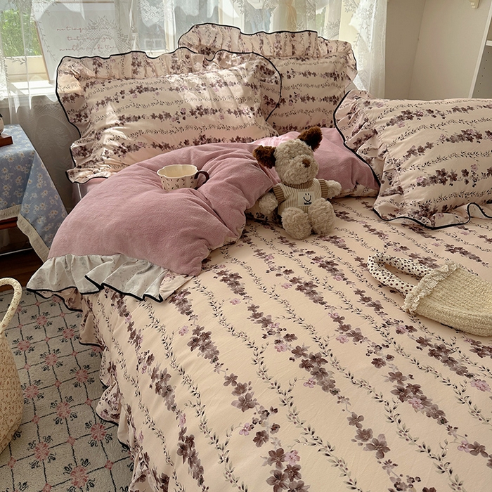 91家纺网 家纺一手货源 找家纺 桃子家居 2025新款A类纯棉数码印花法式碎花棉加绒韩版花边碎花加厚牛奶绒四件套 棉加绒-花边兰亭序