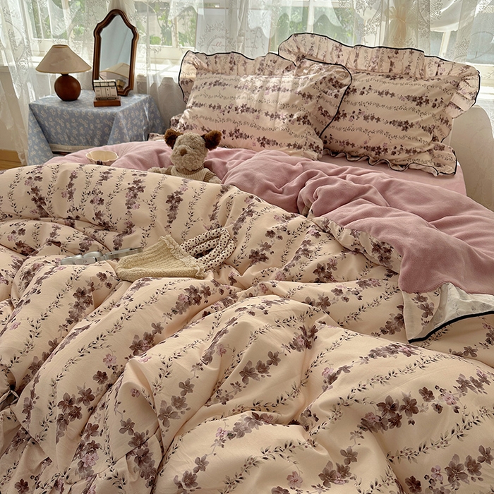 91家纺网 家纺一手货源 找家纺 桃子家居 2025新款A类纯棉数码印花法式碎花棉加绒韩版花边碎花加厚牛奶绒四件套 棉加绒-花边兰亭序