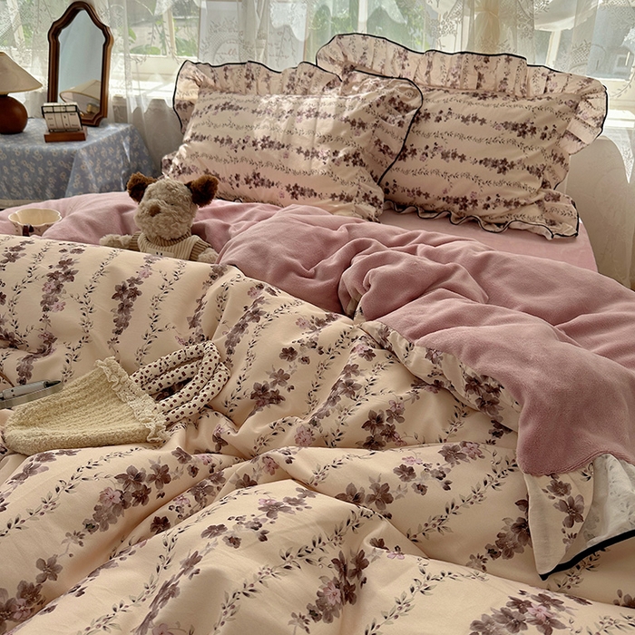 91家纺网 家纺一手货源 找家纺 桃子家居 2025新款A类纯棉数码印花法式碎花棉加绒韩版花边碎花加厚牛奶绒四件套 棉加绒-花边兰亭序