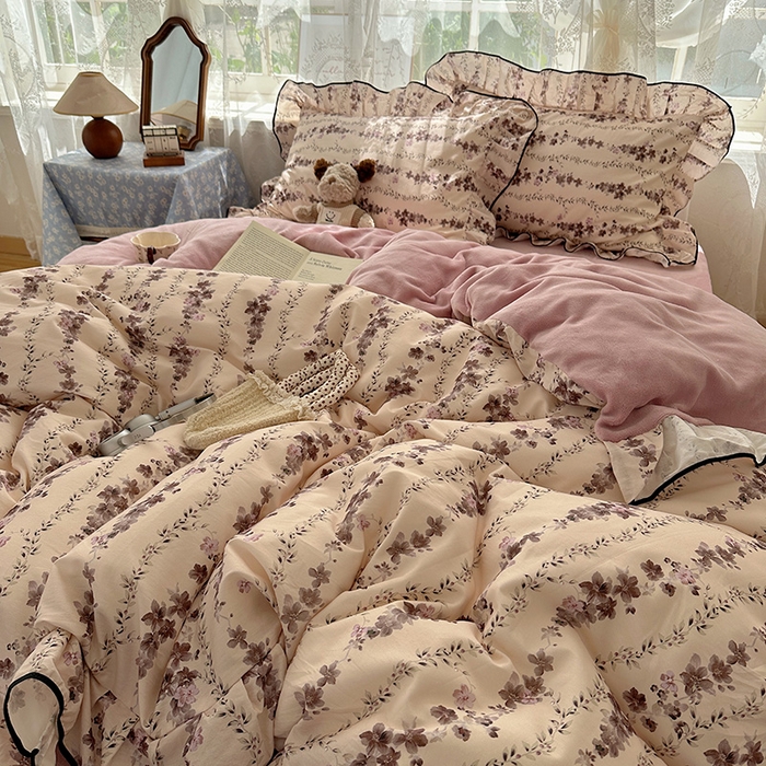 91家纺网 家纺一手货源 找家纺 桃子家居 2025新款A类纯棉数码印花法式碎花棉加绒韩版花边碎花加厚牛奶绒四件套 棉加绒-花边兰亭序