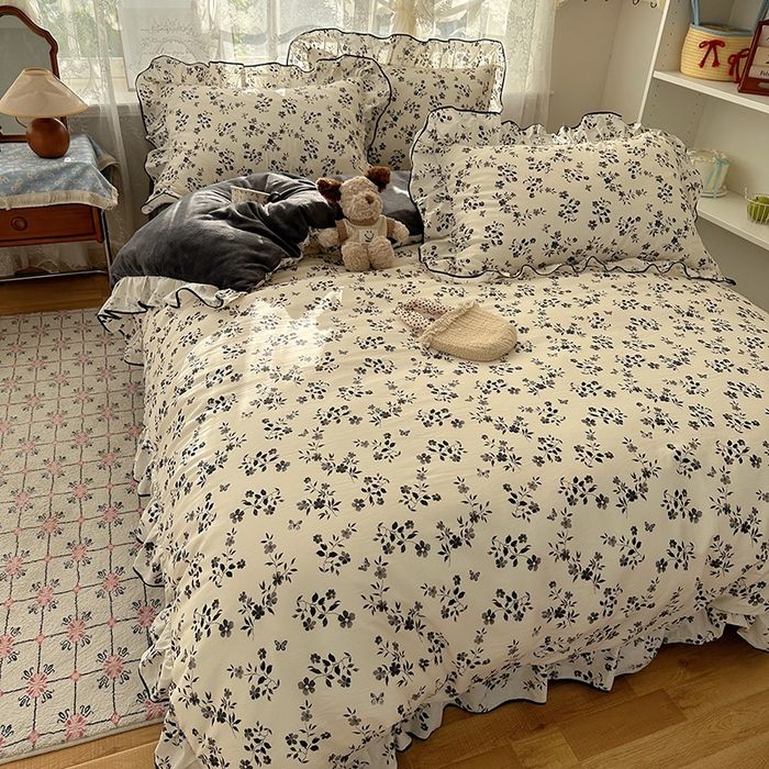 91家纺网 家纺一手货源 找家纺 桃子家居 2025新款A类纯棉数码印花法式碎花棉加绒韩版花边碎花加厚牛奶绒四件套 棉加绒-花边楼兰梦