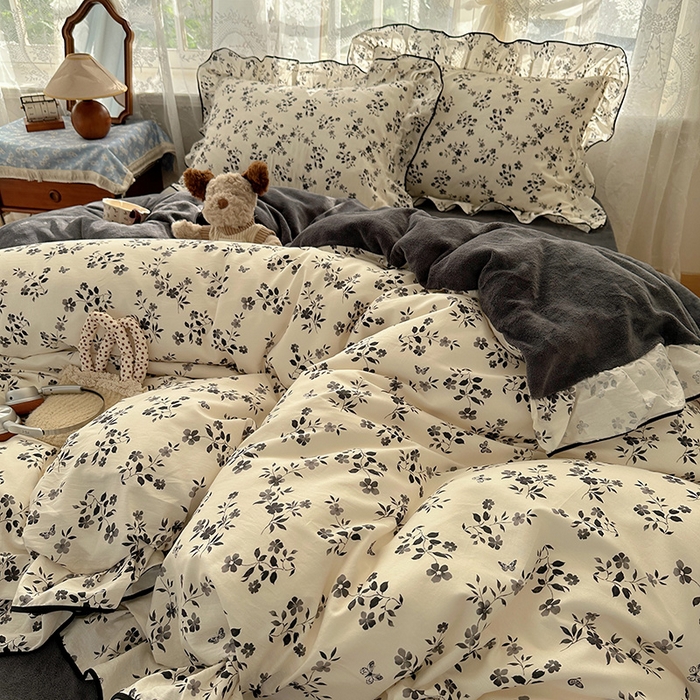 91家纺网 家纺一手货源 找家纺 桃子家居 2025新款A类纯棉数码印花法式碎花棉加绒韩版花边碎花加厚牛奶绒四件套 棉加绒-花边楼兰梦