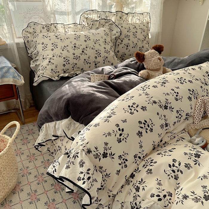 91家纺网 家纺一手货源 找家纺 桃子家居 2025新款A类纯棉数码印花法式碎花棉加绒韩版花边碎花加厚牛奶绒四件套 棉加绒-花边楼兰梦