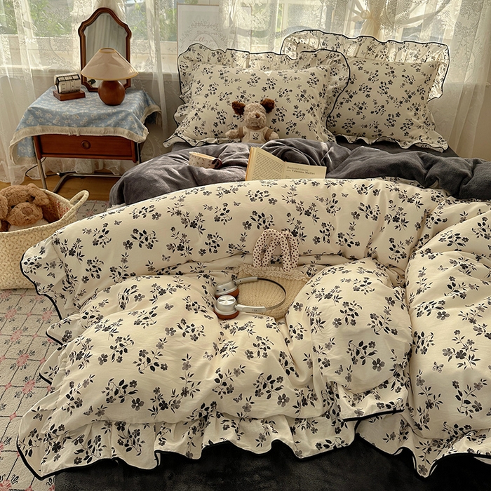 91家纺网 家纺一手货源 找家纺 桃子家居 2025新款A类纯棉数码印花法式碎花棉加绒韩版花边碎花加厚牛奶绒四件套 棉加绒-花边楼兰梦