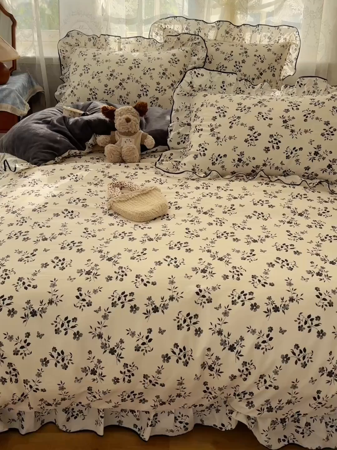 91家纺网 家纺一手货源 找家纺 桃子家居 2025新款A类纯棉数码印花法式碎花棉加绒韩版花边碎花加厚牛奶绒四件套 棉加绒-花边楼兰梦