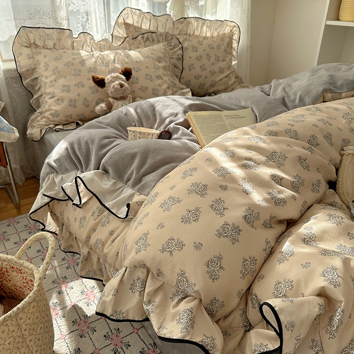 91家纺网 家纺一手货源 找家纺 桃子家居 2025新款A类纯棉数码印花法式碎花棉加绒韩版花边碎花加厚牛奶绒四件套 棉加绒-花边清香