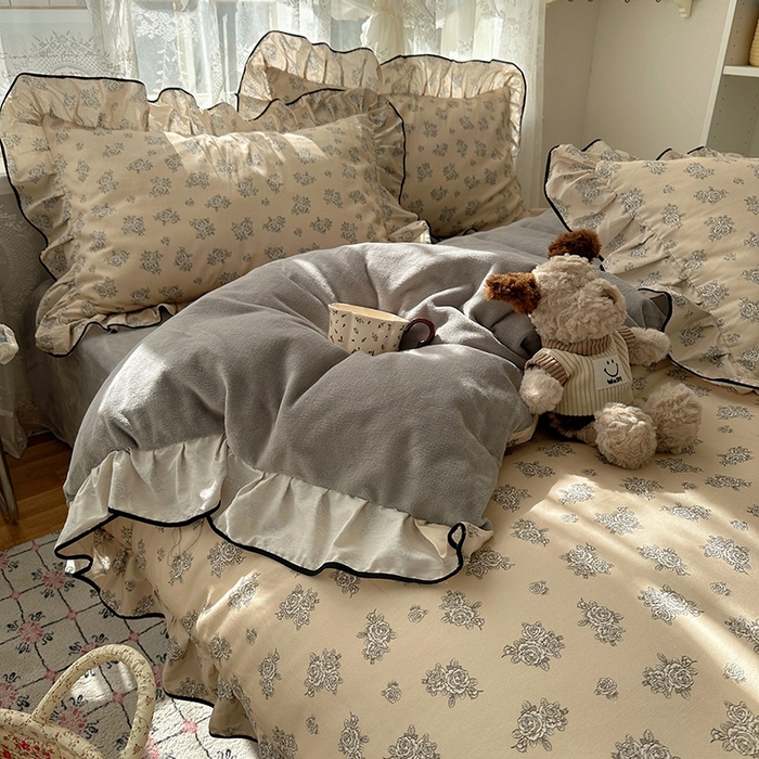 91家纺网 家纺一手货源 找家纺 桃子家居 2025新款A类纯棉数码印花法式碎花棉加绒韩版花边碎花加厚牛奶绒四件套 棉加绒-花边清香