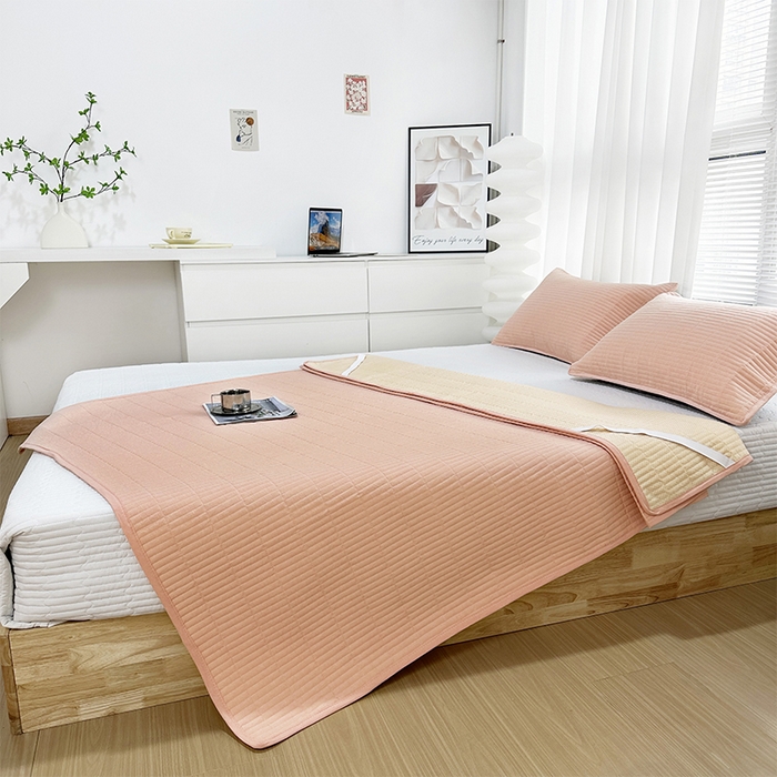 91家纺网 家纺一手货源 找家纺 拾小柒 2025新款全棉色织水洗棉防水隔尿床护垫床盖 粉玉色