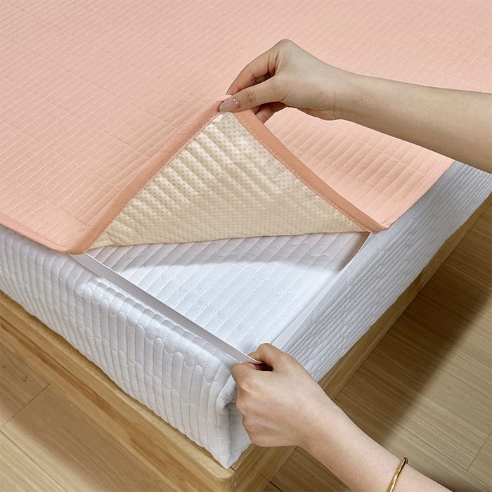 91家纺网 家纺一手货源 找家纺 拾小柒 2025新款全棉色织水洗棉防水隔尿床护垫床盖 粉玉色