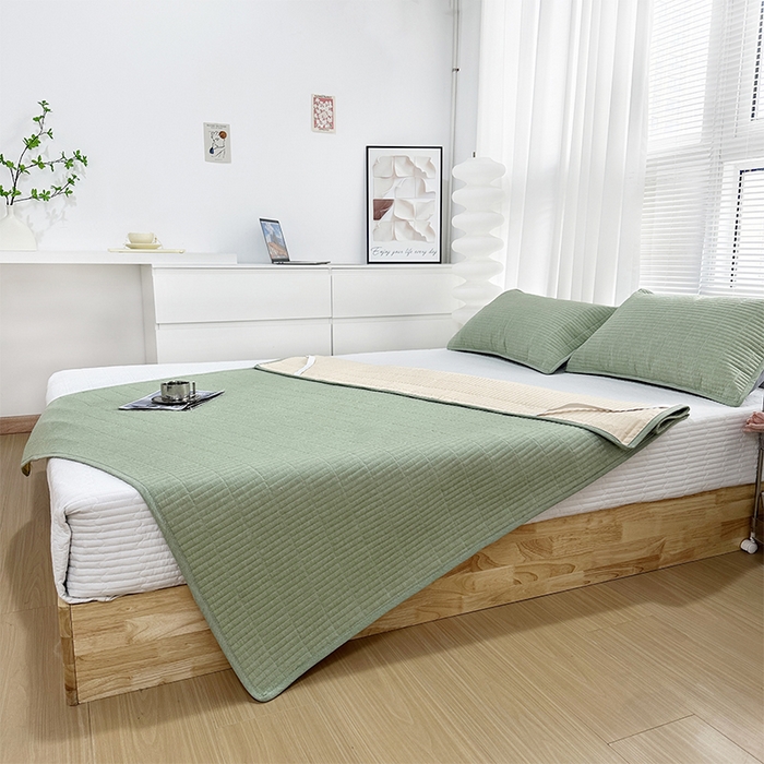 91家纺网 家纺一手货源 找家纺 拾小柒 2025新款全棉色织水洗棉防水隔尿床护垫床盖 浅绿色