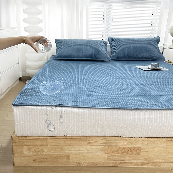 91家纺网 家纺一手货源 找家纺 拾小柒 2025新款全棉色织水洗棉防水隔尿床护垫床盖 牛仔蓝