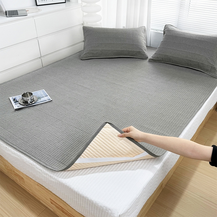 91家纺网 家纺一手货源 找家纺 拾小柒 2025新款全棉色织水洗棉防水隔尿床护垫床盖 青灰色