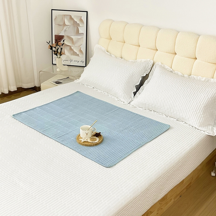 91家纺网 家纺一手货源 找家纺 拾小柒 2025年新款全棉色织水洗棉隔脏姨妈垫护理垫床盖 浅蓝色 防水款