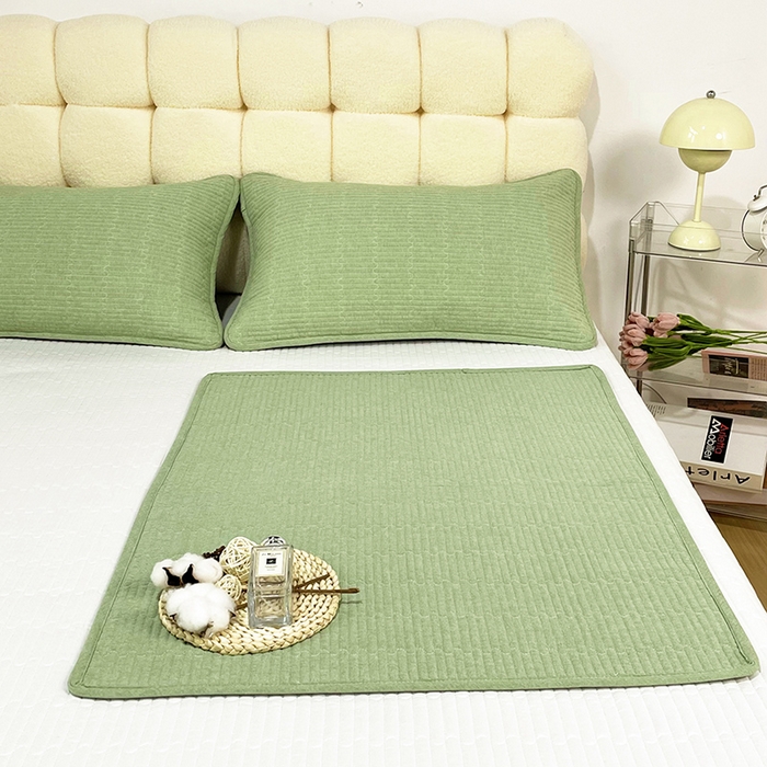 91家纺网 家纺一手货源 找家纺 拾小柒 2025年新款全棉色织水洗棉隔脏姨妈垫护理垫床盖 浅绿色 不防水款