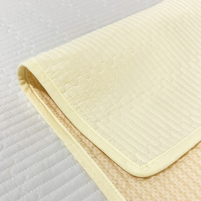 91家纺网 家纺一手货源 找家纺 拾小柒 2025年新款全棉色织水洗棉隔脏姨妈垫护理垫床盖 鹅黄色 不防水款