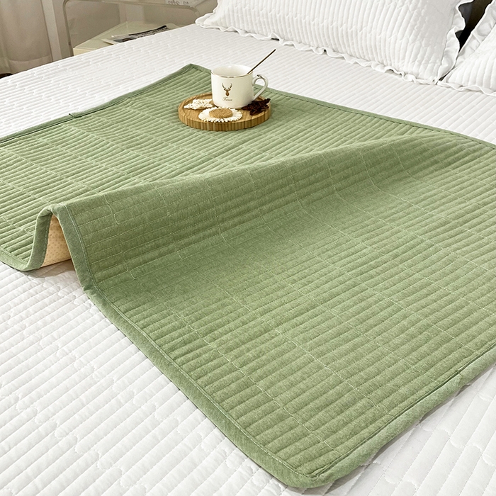 91家纺网 家纺一手货源 找家纺 拾小柒 2025年新款全棉色织水洗棉隔脏姨妈垫护理垫床盖 浅绿色 防水款